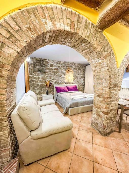 Centro Storico La Casa Di Pietra Apartment